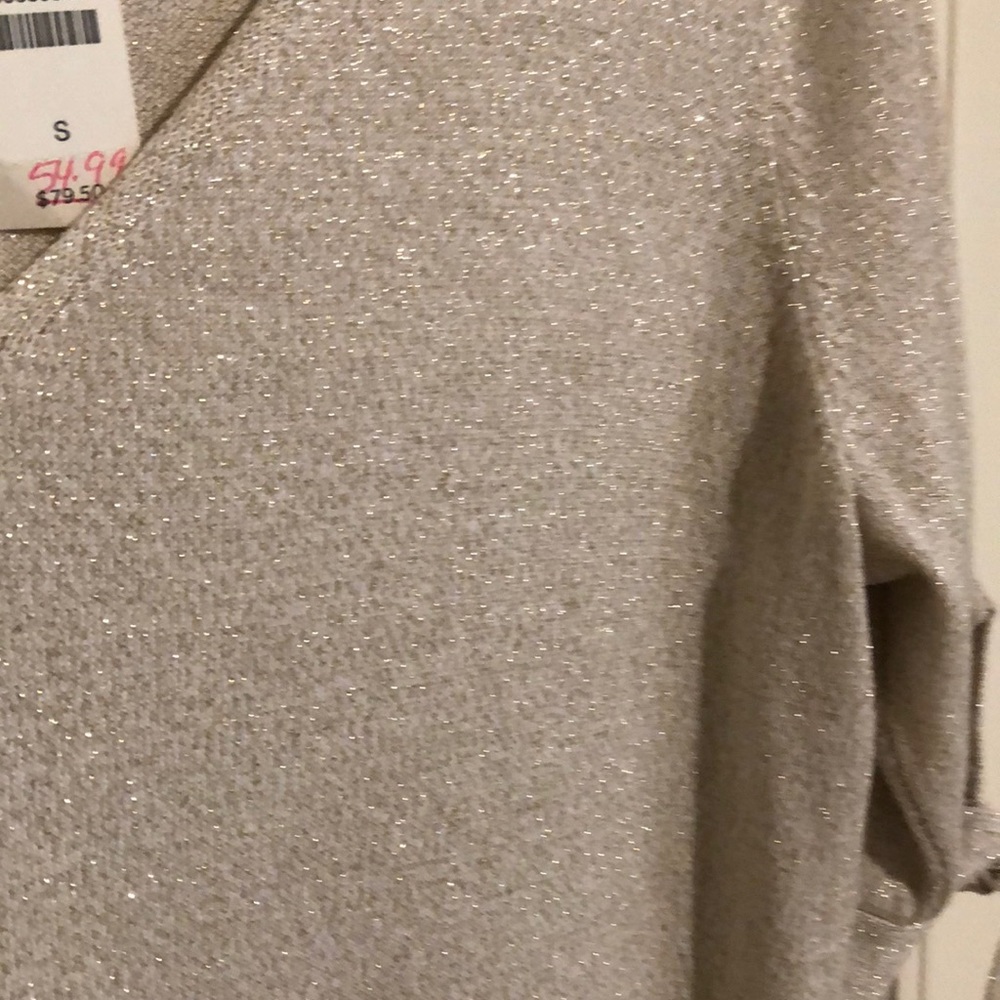 Top - Picture 4 of 8